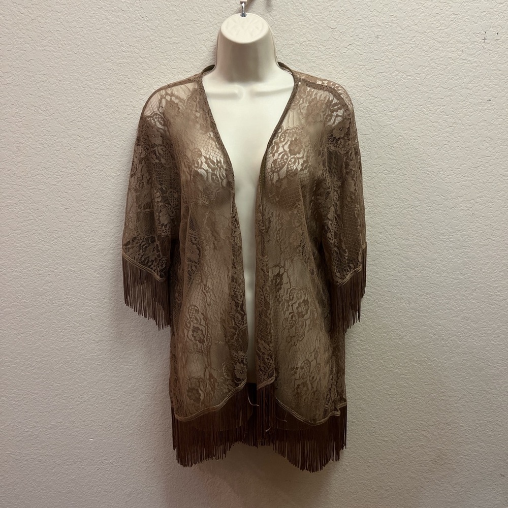 Staring at Stars Fringe and Lace Kimono-Style Cover Up in xs/s!